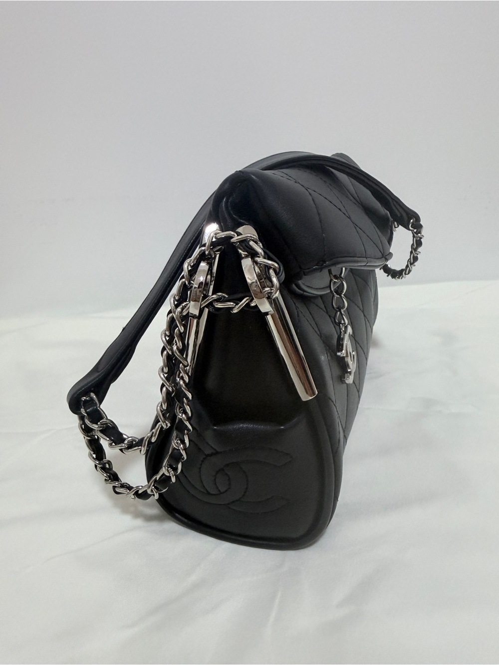 Black Quilted Chain Shoulder Bag